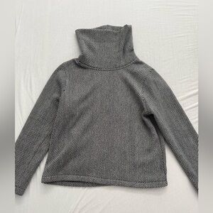 JCREW Women's Black and White Herringbone Sweater XL